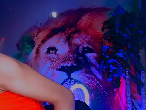 Cristal Gem1 online show from 11-08-25, 03:07