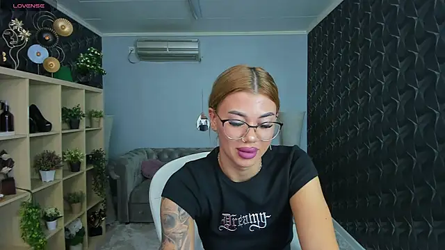 xPuka online show from 09-21-25, 04:52