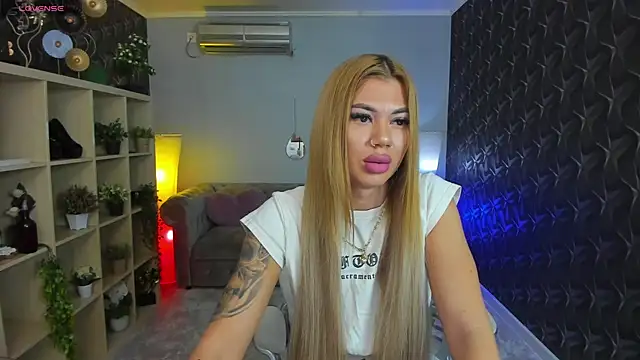 xPuka online show from 09-28-25, 04:12