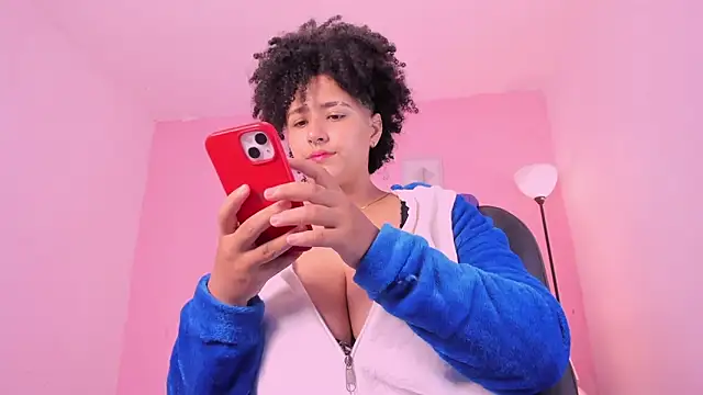 LiaaMoretzz online show from 11-12-25, 12:11