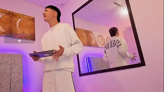 oliver mr  online show from 11-20-25, 08:47