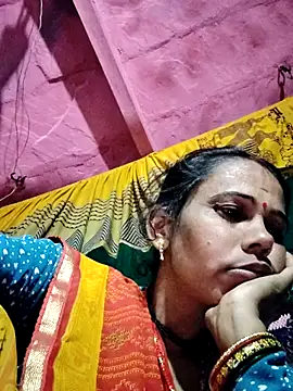 Snapshot of Pooja750 chatting on 12-15-25, 11:42 Pooja750 online show from 12-15-25, 11:42