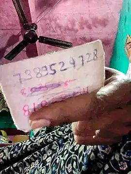 Snapshot of Pooja750 chatting on 01-08-26, 05:32 Pooja750 online show from 01-08-26, 05:32