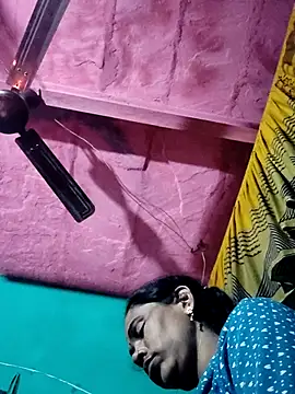 Snapshot of Pooja750 chatting on 01-10-26, 07:37 Pooja750 online show from 01-10-26, 07:37