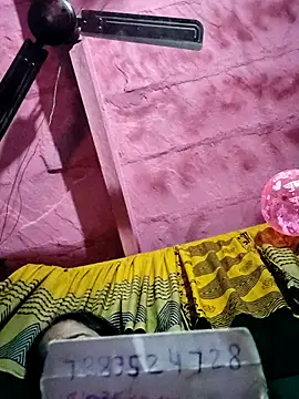 Snapshot of Pooja750 chatting on 01-18-26, 09:51 Pooja750 online show from 01-18-26, 09:51