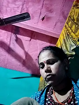 Snapshot of Pooja750 chatting on 01-31-26, 07:45 Pooja750 online show from 01-31-26, 07:45