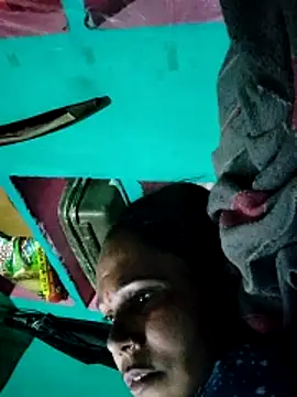 Snapshot of Pooja750 chatting on 02-08-26, 02:31 Pooja750 online show from 02-08-26, 02:31