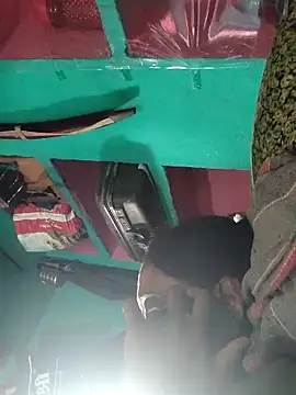 Snapshot of Pooja750 chatting on 02-20-26, 06:26 Pooja750 online show from 02-20-26, 06:26