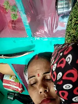 Snapshot of Pooja750 chatting on 02-25-26, 06:12 Pooja750 online show from 02-25-26, 06:12