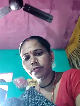 Snapshot of Pooja750 chatting on 02-27-26, 07:41 Pooja750 online show from 02-27-26, 07:41