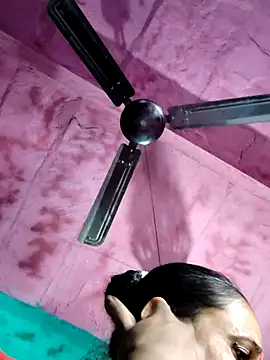 Snapshot of Pooja750 chatting on 02-28-26, 09:21 Pooja750 online show from 02-28-26, 09:21