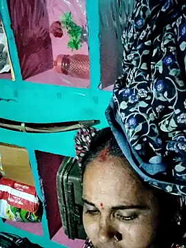 Snapshot of Pooja750 chatting on 03-06-26, 03:08 Pooja750 online show from 03-06-26, 03:08