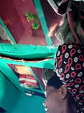 Snapshot of Pooja750 chatting on 03-13-26, 08:10 Pooja750 online show from 03-13-26, 08:10