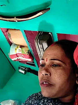 Snapshot of Pooja750 chatting on 03-15-26, 05:24 Pooja750 online show from 03-15-26, 05:24