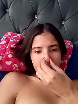 Snapshot of Liagni0 chatting on 12-04-25, 07:22 Liagni0 online show from 12-04-25, 07:22