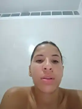 Snapshot of Liagni0 chatting on 02-19-26, 05:25 Liagni0 online show from 02-19-26, 05:25