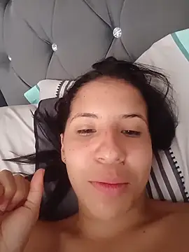 Snapshot of Liagni0 chatting on 03-11-26, 04:24 Liagni0 online show from 03-11-26, 04:24