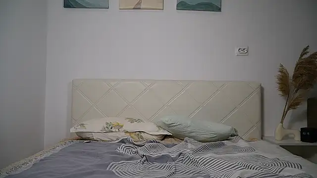 Snapshot of KaeliaScorch chatting on 09-29-25, 01:16 KaeliaScorch online show from 09-29-25, 01:16