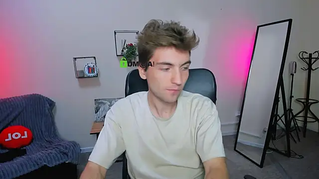 Snapshot of joseph_bear_ chatting on 09-22-25, 07:27 joseph bear online show from 09-22-25, 07:27