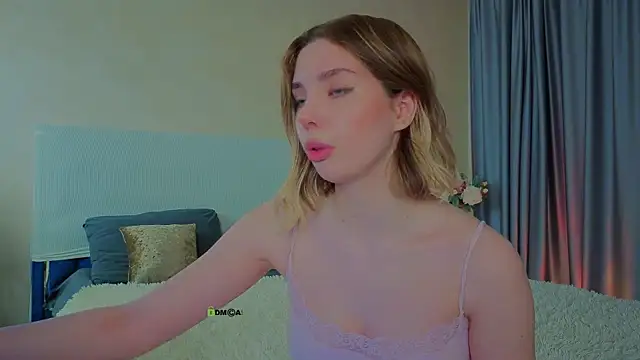  sophielov online show from 05-21-26, 08:05