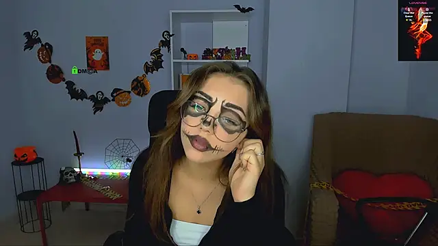 keylas moan online show from 10-31-25, 10:27