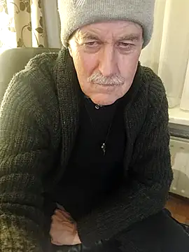 Snapshot of slaveman4you chatting on 01-11-26, 10:59 slaveman4you online show from 01-11-26, 10:59