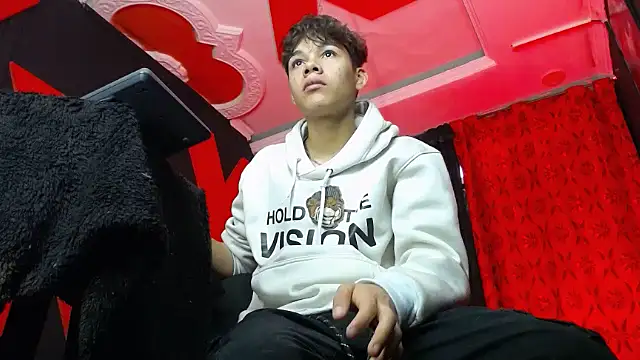 SemerHott online show from 09-22-25, 01:57