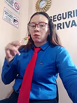 Hannah-colx online show from 10-26-25, 06:36