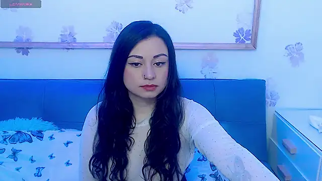 Snapshot of Eva_Roussell chatting on 09-11-25, 02:17 Eva Roussell online show from 09-11-25, 02:17