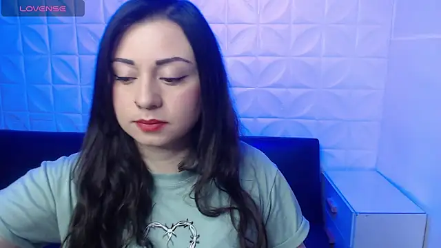 Snapshot of Eva_Roussell chatting on 09-18-25, 02:19 Eva Roussell online show from 09-18-25, 02:19