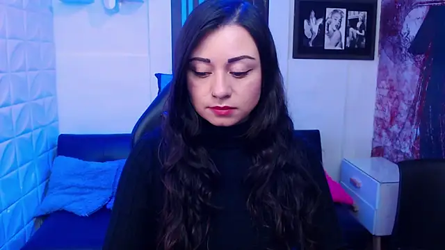 Snapshot of Eva_Roussell chatting on 09-23-25, 02:31 Eva Roussell online show from 09-23-25, 02:31