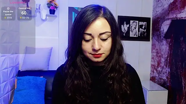 Snapshot of Eva_Roussell chatting on 09-30-25, 02:44 Eva Roussell online show from 09-30-25, 02:44