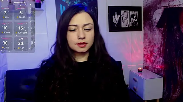 Snapshot of Eva_Roussell chatting on 10-14-25, 04:30 Eva Roussell online show from 10-14-25, 04:30