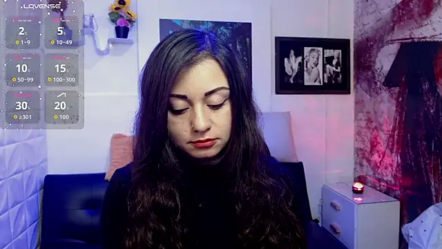 Snapshot of Eva_Roussell chatting on 10-15-25, 02:28 Eva Roussell online show from 10-15-25, 02:28