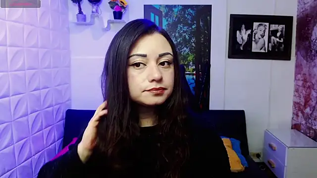 Snapshot of Eva_Roussell chatting on 11-04-25, 02:38 Eva Roussell online show from 11-04-25, 02:38