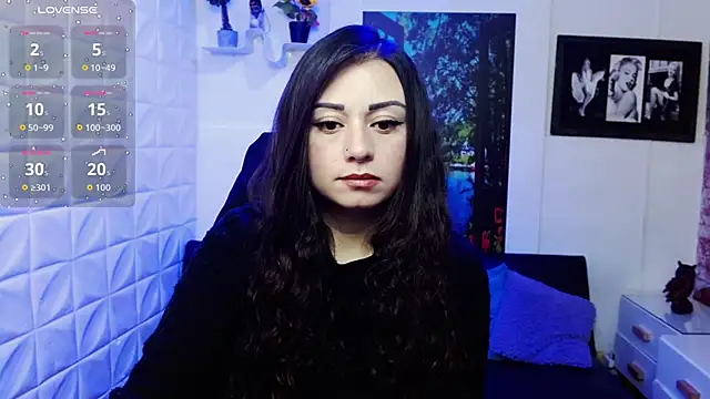 Snapshot of Eva_Roussell chatting on 11-26-25, 02:40 Eva Roussell online show from 11-26-25, 02:40