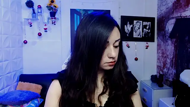 Snapshot of Eva_Roussell chatting on 01-14-26, 02:44 Eva Roussell online show from 01-14-26, 02:44