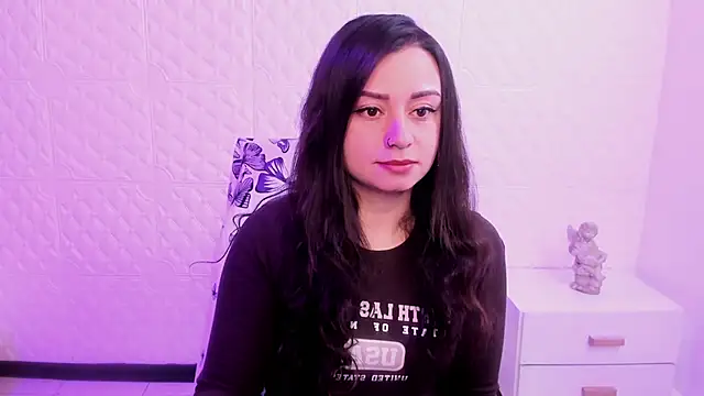 Snapshot of Eva_Roussell chatting on 02-01-26, 01:20 Eva Roussell online show from 02-01-26, 01:20