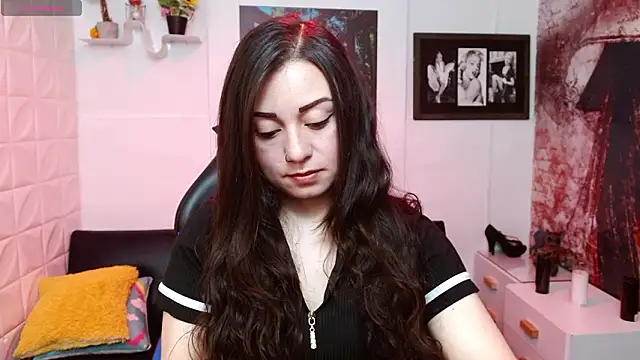 Snapshot of Eva_Roussell chatting on 02-10-26, 02:32 Eva Roussell online show from 02-10-26, 02:32