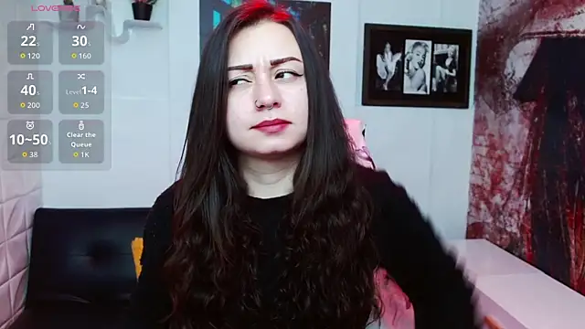 Snapshot of Eva_Roussell chatting on 02-28-26, 02:40 Eva Roussell online show from 02-28-26, 02:40