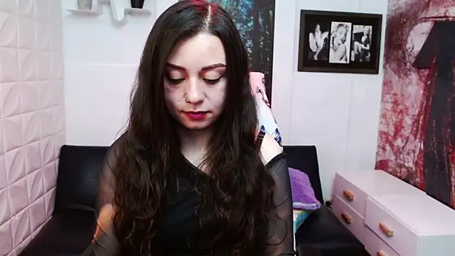 Snapshot of Eva_Roussell chatting on 03-03-26, 02:34 Eva Roussell online show from 03-03-26, 02:34