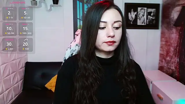 Snapshot of Eva_Roussell chatting on 03-05-26, 06:15 Eva Roussell online show from 03-05-26, 06:15