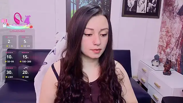 Snapshot of Eva_Roussell chatting on 06-26-26, 02:32 Eva Roussell online show from 06-26-26, 02:32