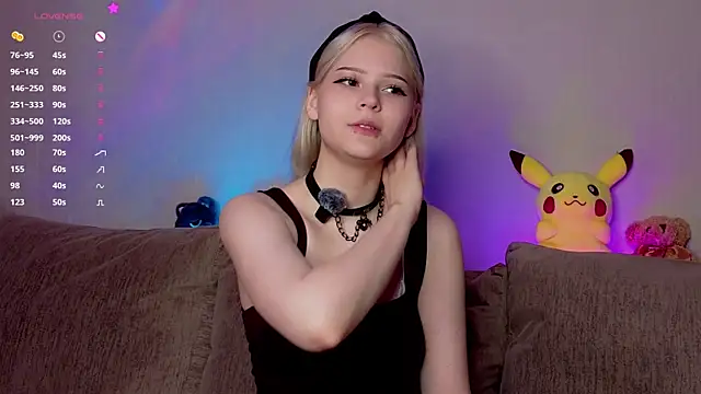 RavenKitten  online show from 07-29-26, 02:43