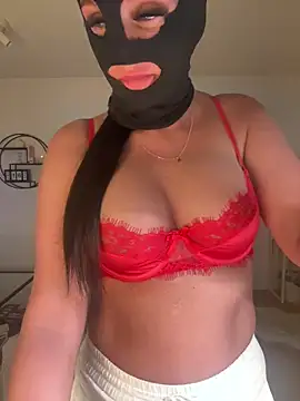 Snapshot of swedishbaddie chatting on 10-16-25, 05:47 swedishbaddie online show from 10-16-25, 05:47