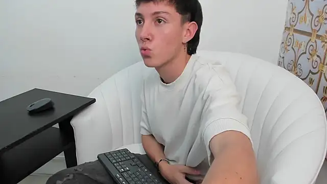 LittleDanny  online show from 11-13-25, 05:01