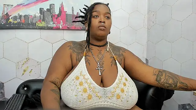 Snapshot of Anaa_Fuentess chatting on 09-12-25, 11:43 Anaa Fuentess online show from 09-12-25, 11:43