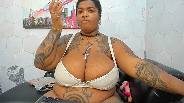 Anaa Fuentess online show from 07-06-26, 11:40