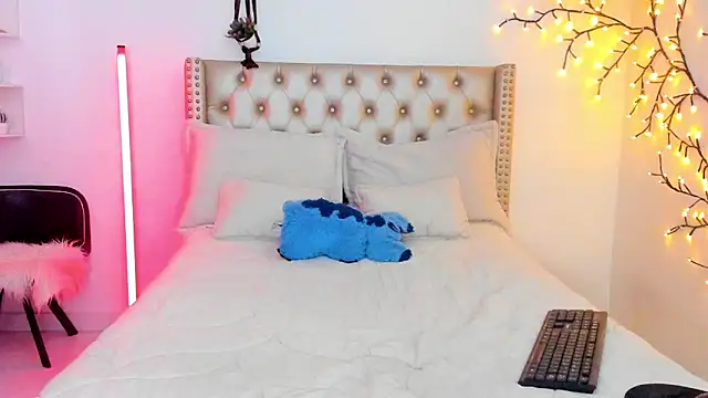 LenaStylesOA online show from 02-28-26, 02:07