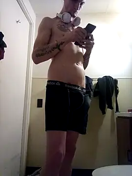 jizzyglizzy92 online show from 03-03-26, 12:22